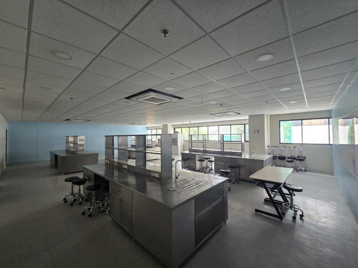 ARTURO CARUNGCONG – Physics Laboratory
