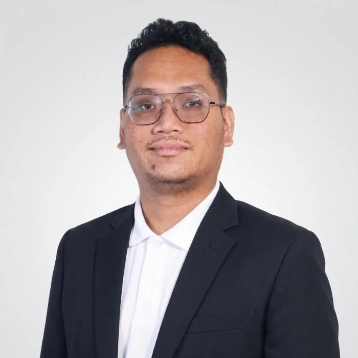 Staff Image