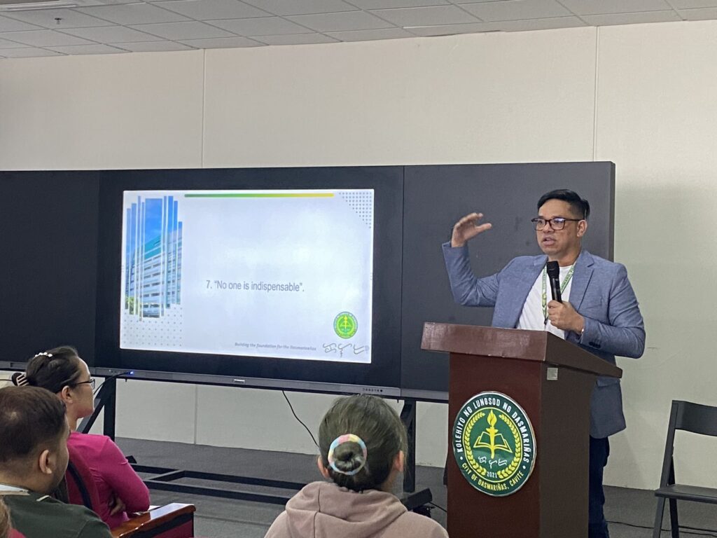 Dr. Juanito Cabanias delivers lecture on leadership