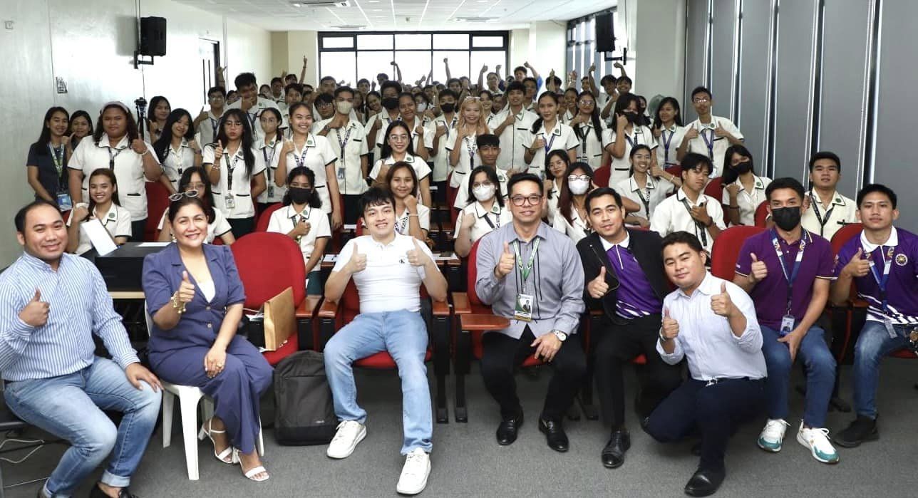 KLD performing students receive CHED-SMART grant of P25,000 each